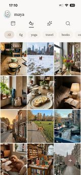 Spotlight gallery view with photo grid